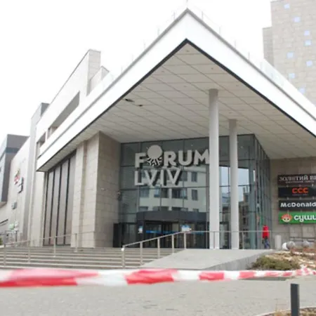 затишна в центрі з ремонтом! недорого! * Lviv