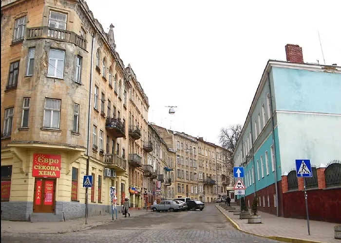 затишна в центрі з ремонтом! недорого! * Lwów