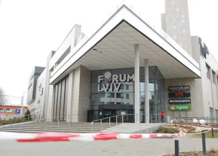 затишна в центрі з ремонтом! недорого! * Lwów