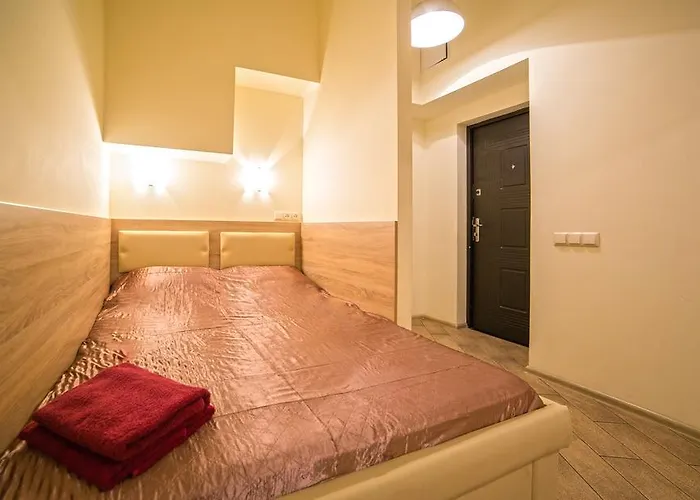 Apartmán затишна в центрі з ремонтом! недорого! *